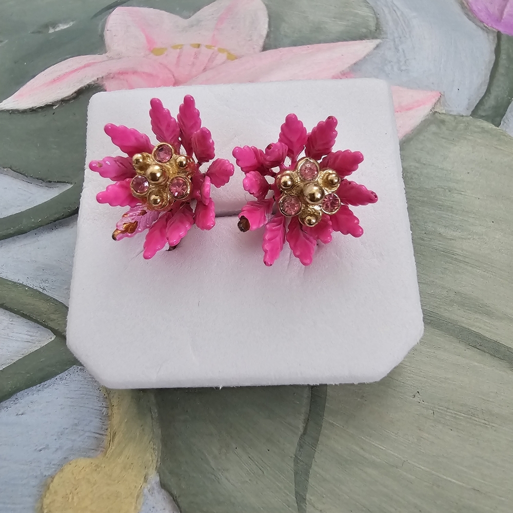 Vintage Coro Pink Enamel Floral Clip-On Earrings 1950s/60s MCM